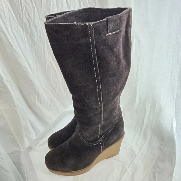Cozy Emu Knee High Shearling Boots - Picture 4 of 15